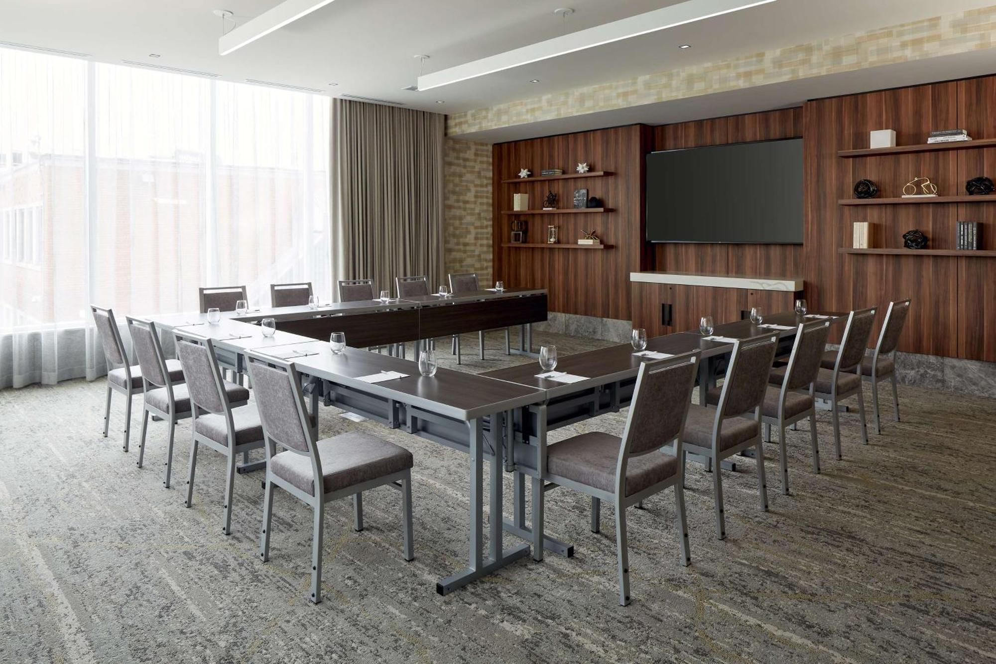 Homewood By Hilton Midtown 3* Montreal
